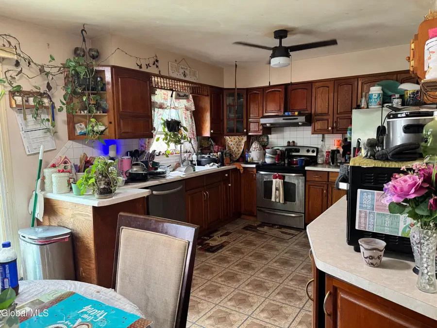 15 Tanguay Drive, Cohoes, NY 12047 - #3