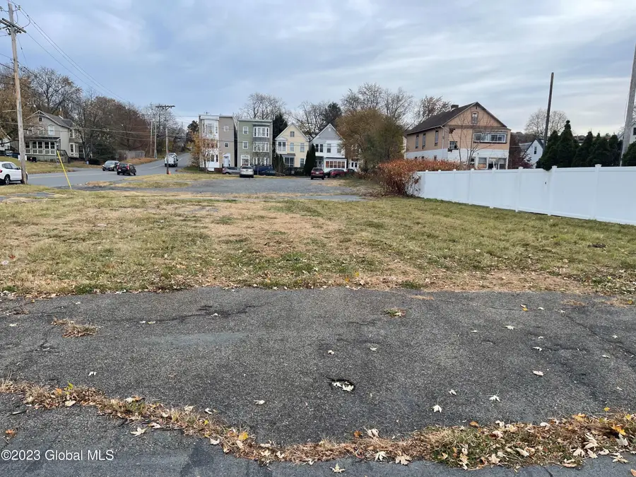 880 2nd Avenue, Troy, NY 12182 - #2