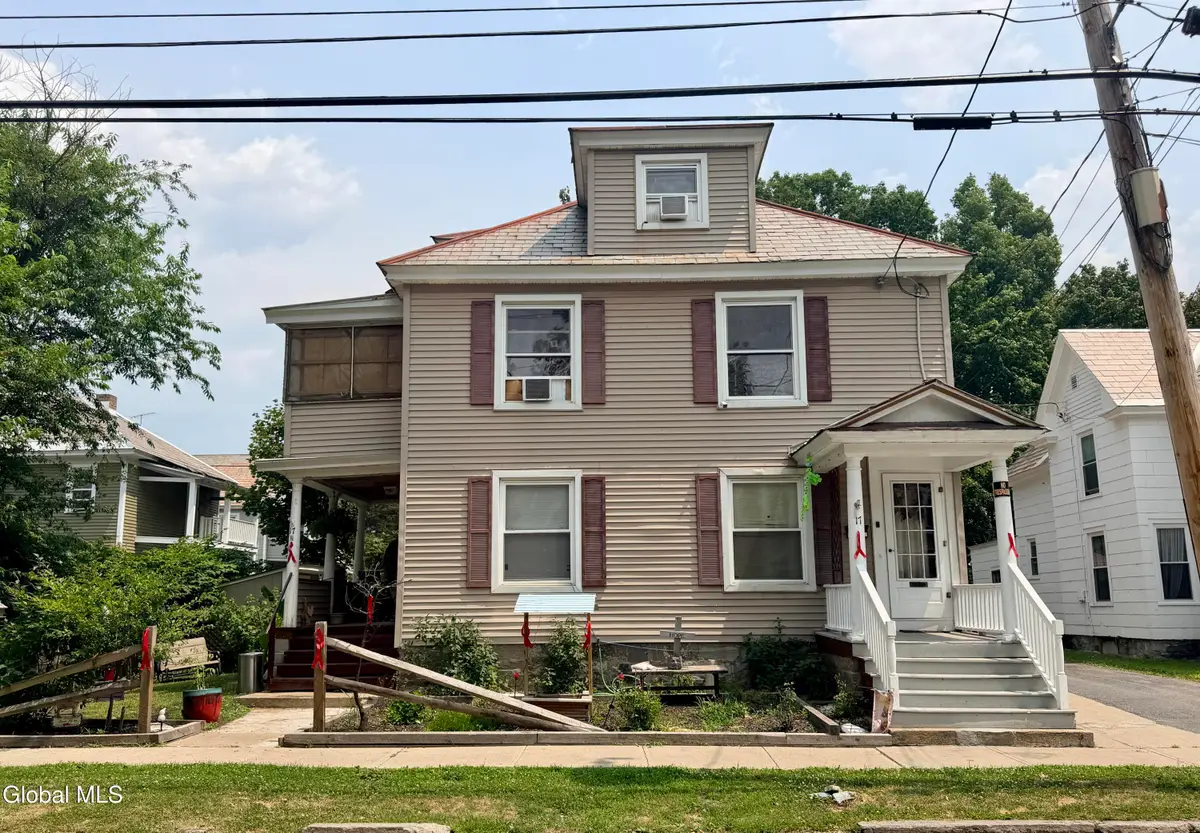 17 Garfield Street, Glens Falls, NY 12801 - #1