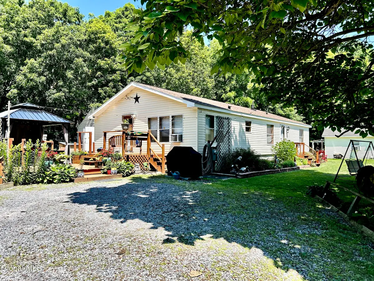 17 Clarks Mills Road, Greenwich, NY 12834 - #1