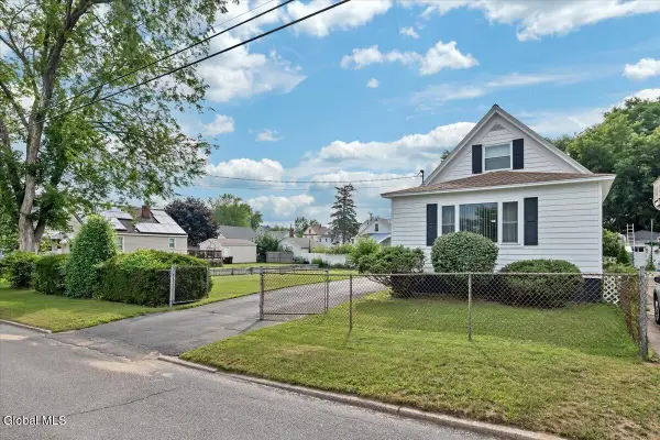 2540 Pauline Avenue, Rotterdam, NY 12306