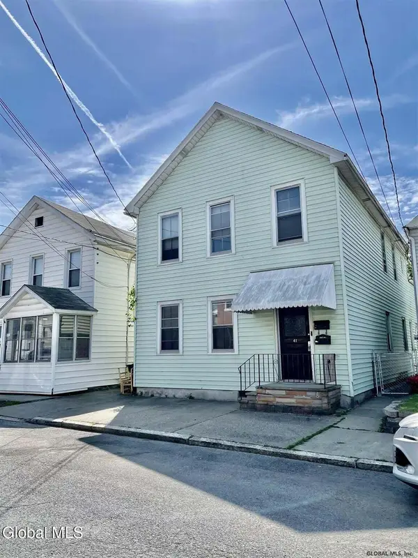 41 Paine Street, Green Island, NY 12183