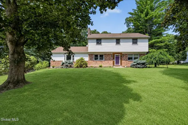 5 Thunderbird Drive, Clifton Park, NY 12019