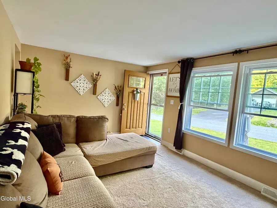 29 Knobhill Road, Sand Lake, NY 12018 - #2