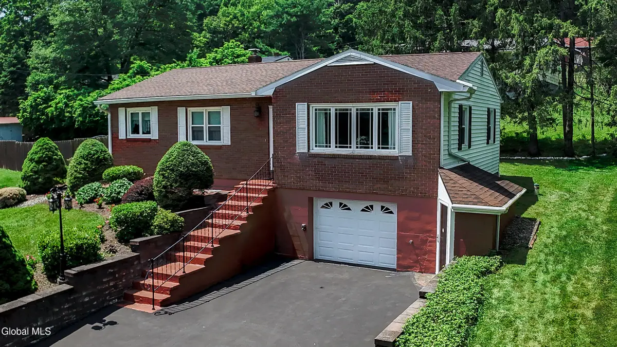 25 White Birch Lane, New Baltimore, NY 12192 - #1