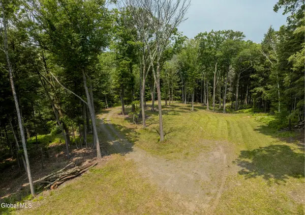 276 E Hill Road, Austerlitz, NY 12017