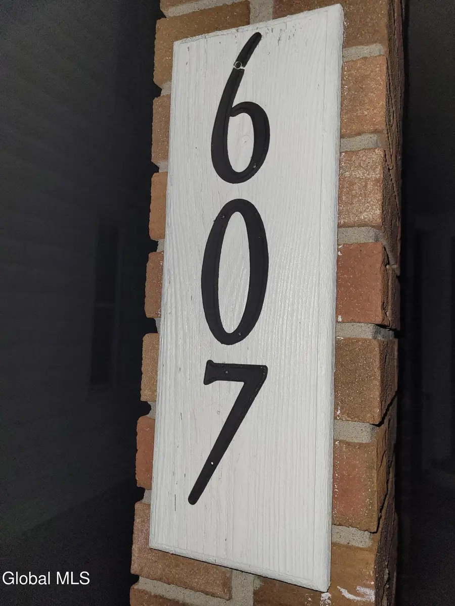 607 Nott Street, Schenectady, NY 12308 - #3