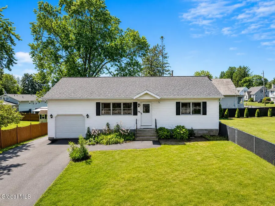 700 Deforest Street, Rotterdam, NY 12303 - #2