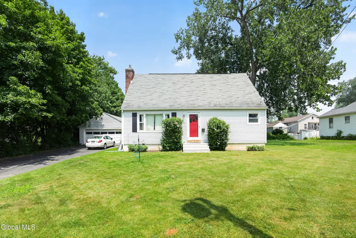 16 Pennsylvania Avenue, Hampton Manor, NY 12144 - #1
