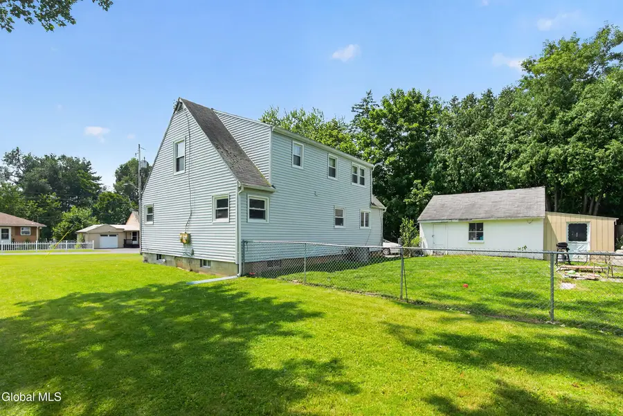 16 Pennsylvania Avenue, Hampton Manor, NY 12144 - #3