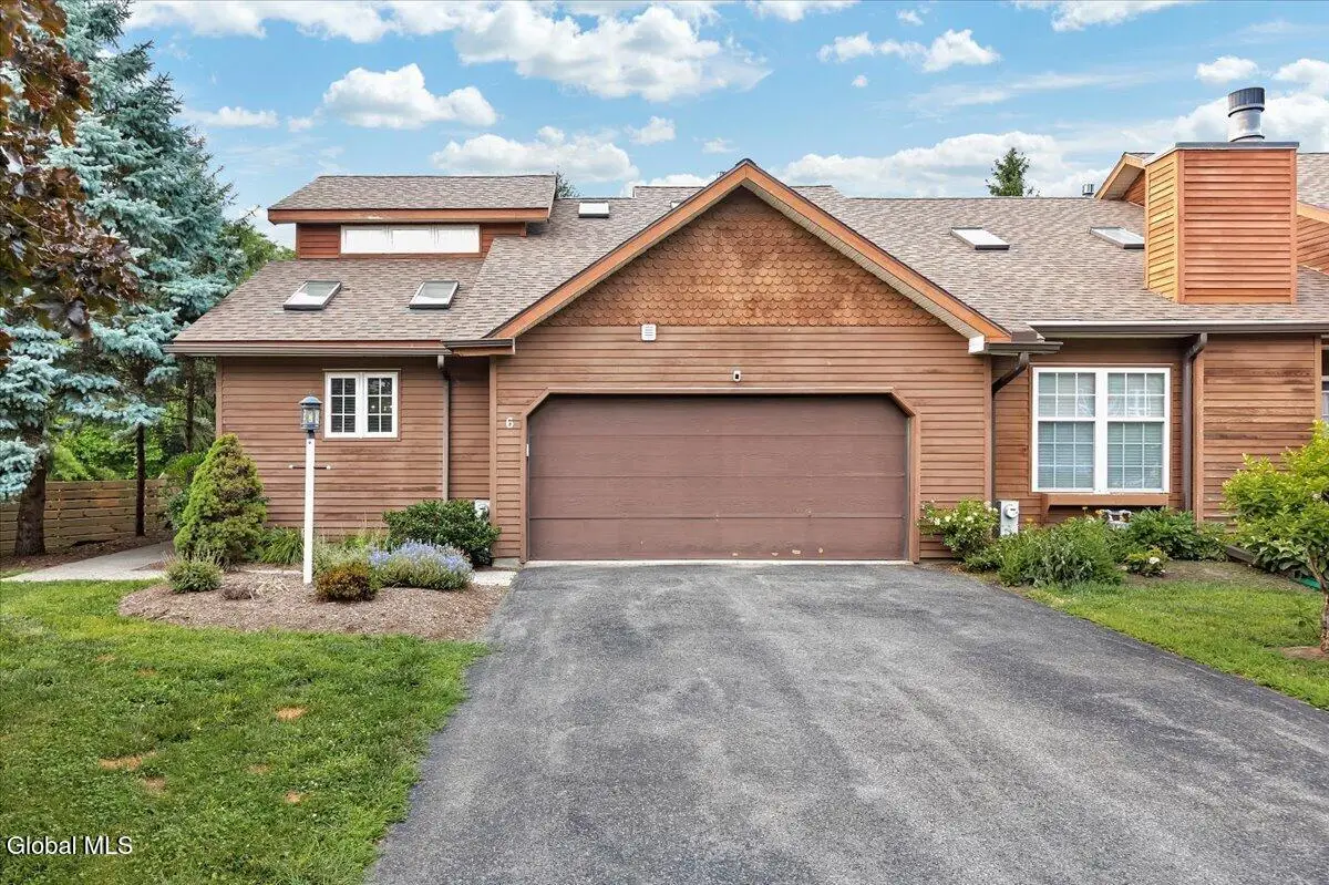 6 Tracey Court, Troy, NY 12180 - #1