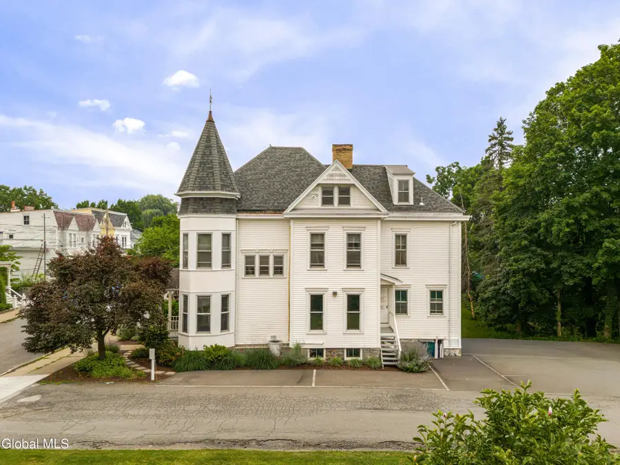 437 E Allen Street, Hudson, NY 12534 - #3