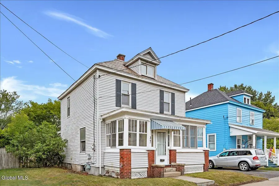 37 Chiswell Street, Schenectady, NY 12304 - #2