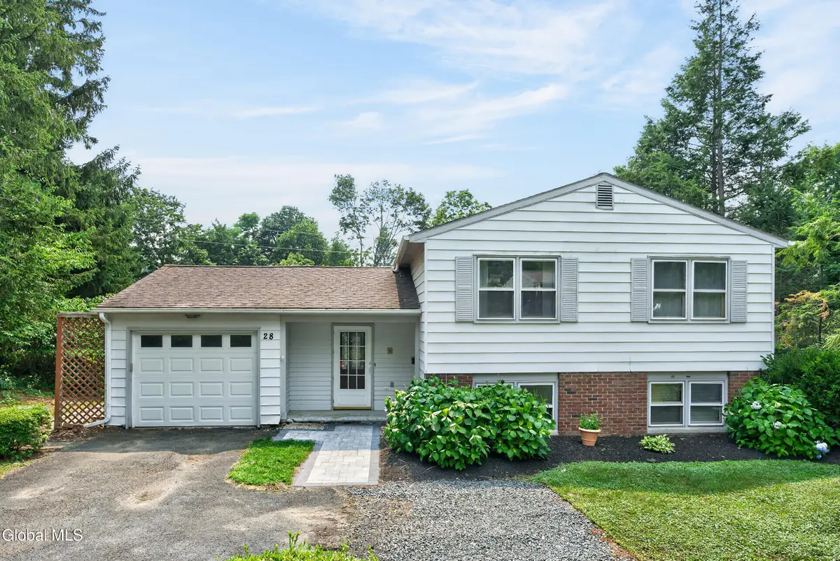 28 Tamarack Lane, East Greenbush, NY 12061 - #1