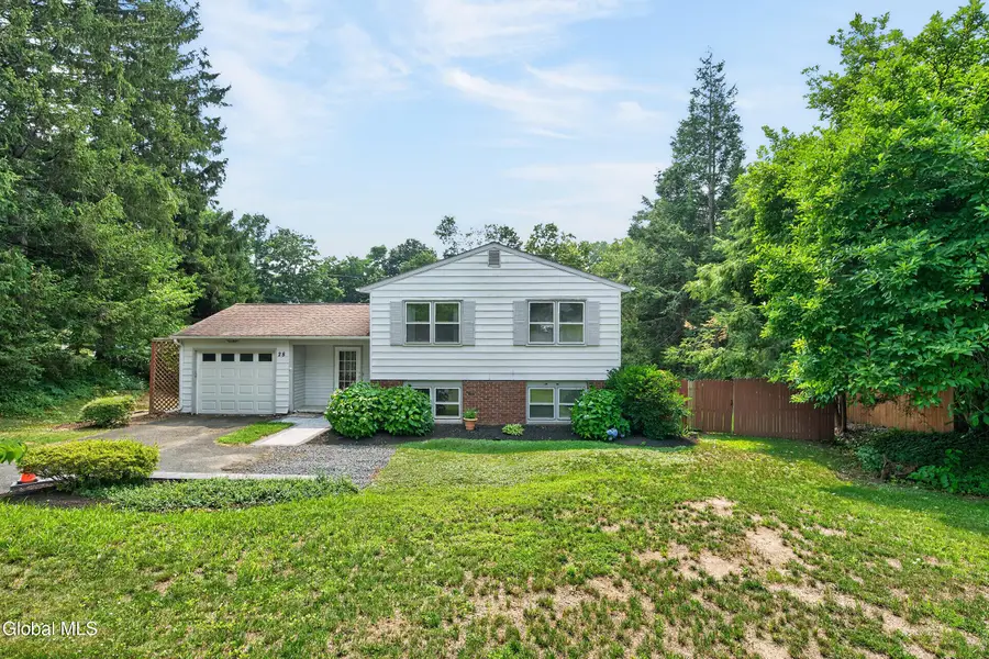 28 Tamarack Lane, East Greenbush, NY 12061 - #2