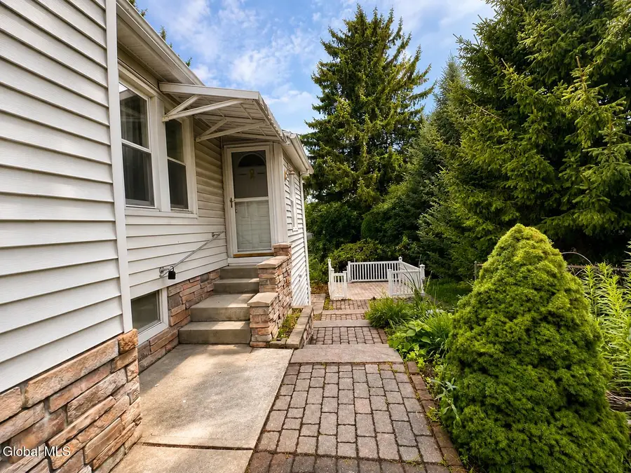 5 Consaul Road, Colonie, NY 12205 - #2