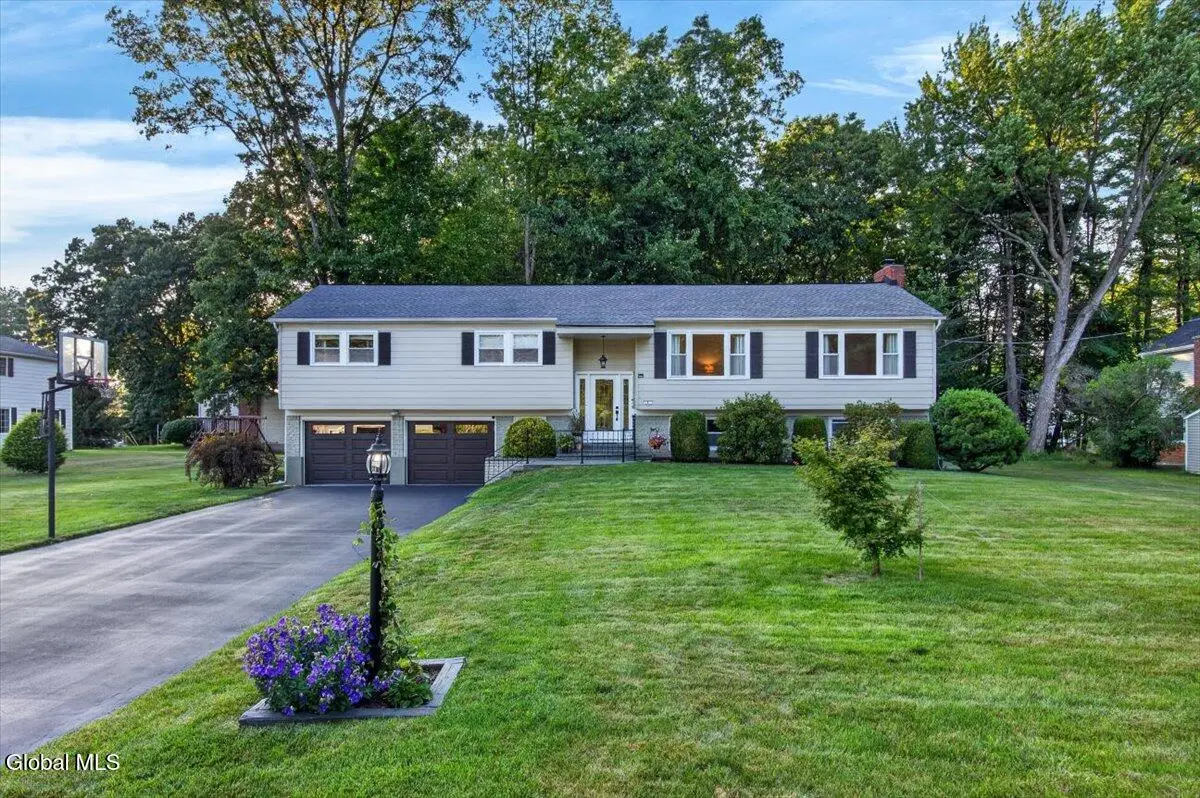 1 Cortes Court, Clifton Park, NY 12065 - #1