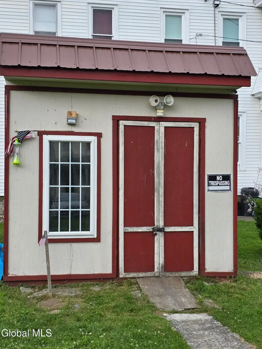 300-302 Grand Street, Amsterdam, NY 12010 - #3