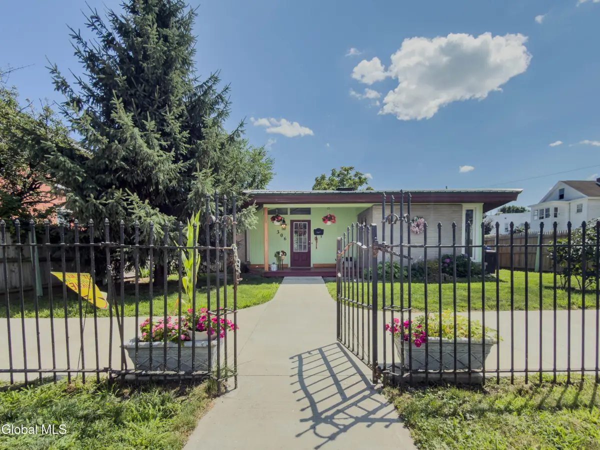 306 16th Street, Watervliet, NY 12189 - #1