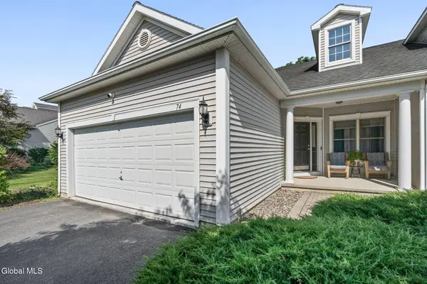 74 Rockrose Drive, East Greenbush, NY 12061