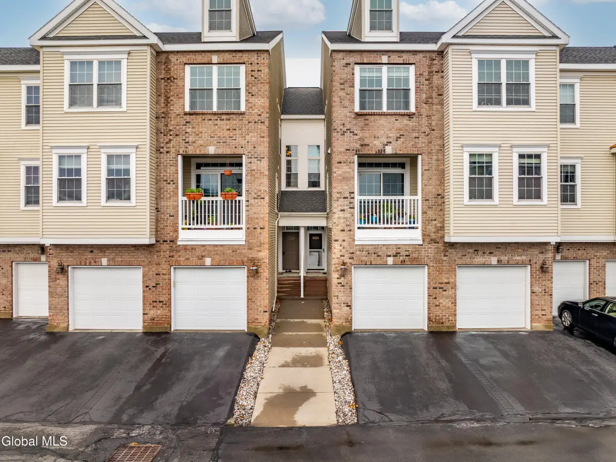 5206 Admirals Walk Drive, Cohoes, NY 12047 - #1
