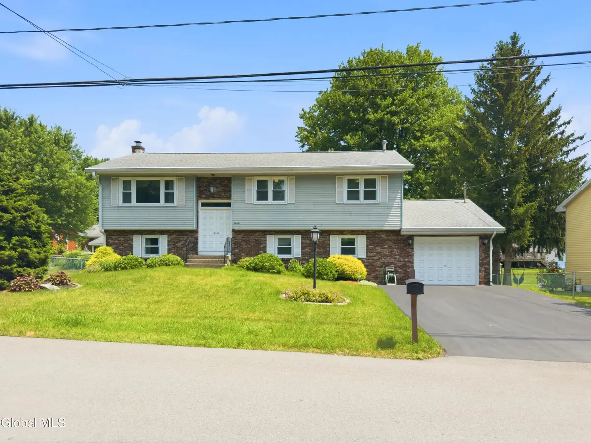 20 Wendell Drive, Colonie, NY 12205 - #1