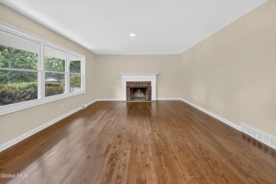 5 Anita Drive, Glenville, NY 12302 - #3