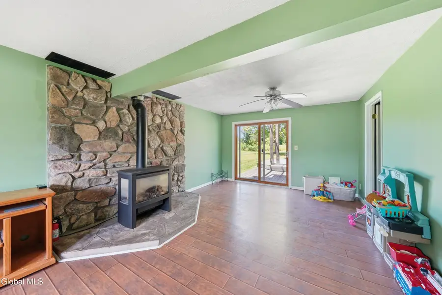 5 Suncrest Drive, Waterford, NY 12188 - #3