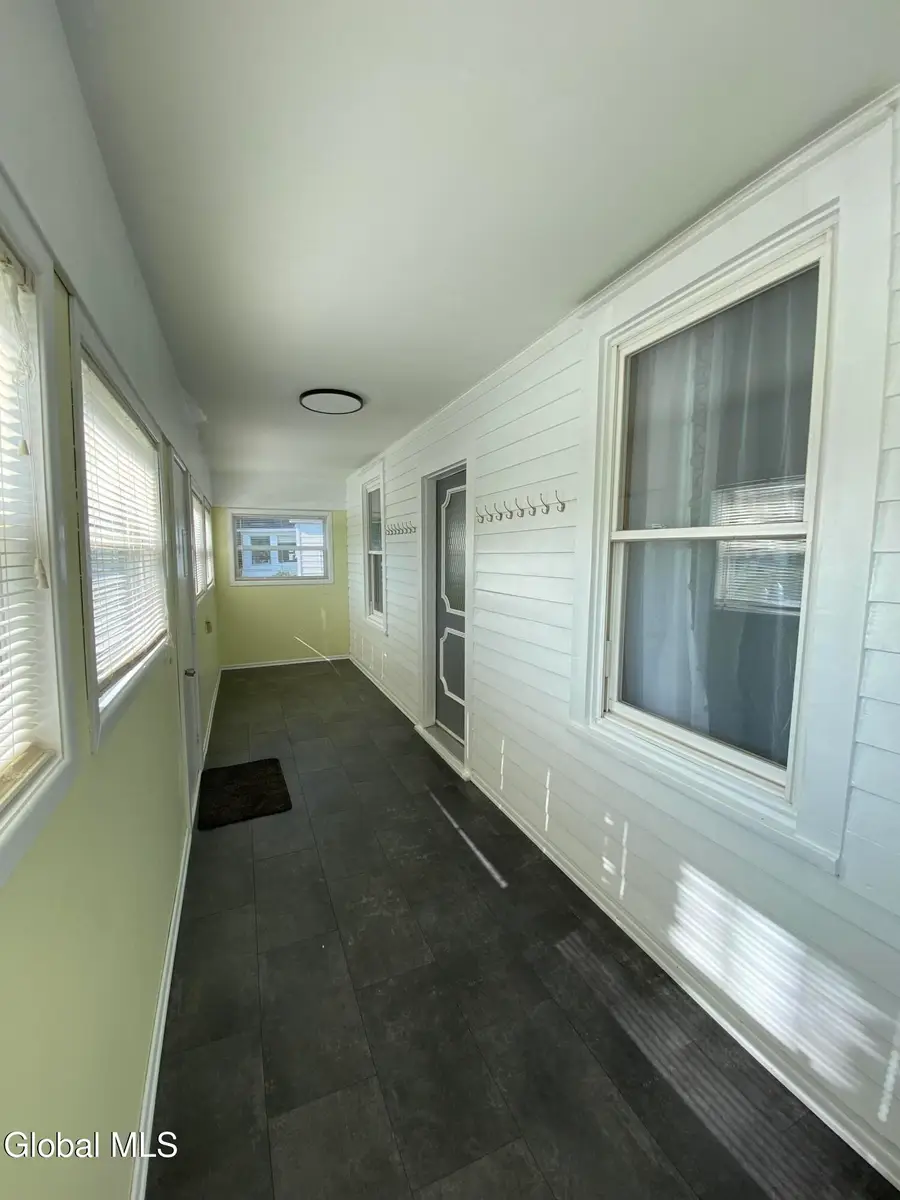 3206 Phillip Street, Rotterdam, NY 12306 - #2