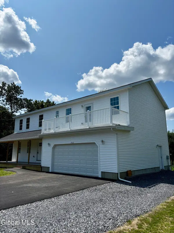 2523 Grandview Avenue, Niskayuna, NY 12309