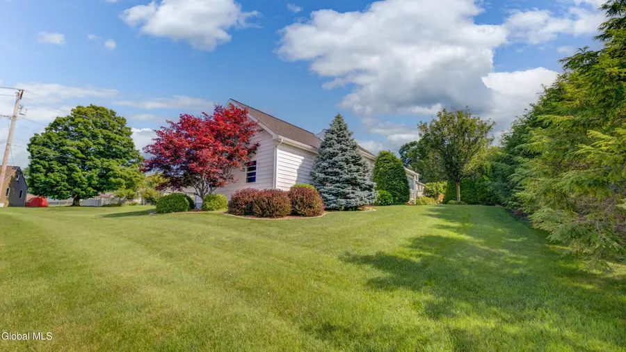 17 Woodrow Road, Amsterdam, NY 12010 - #2