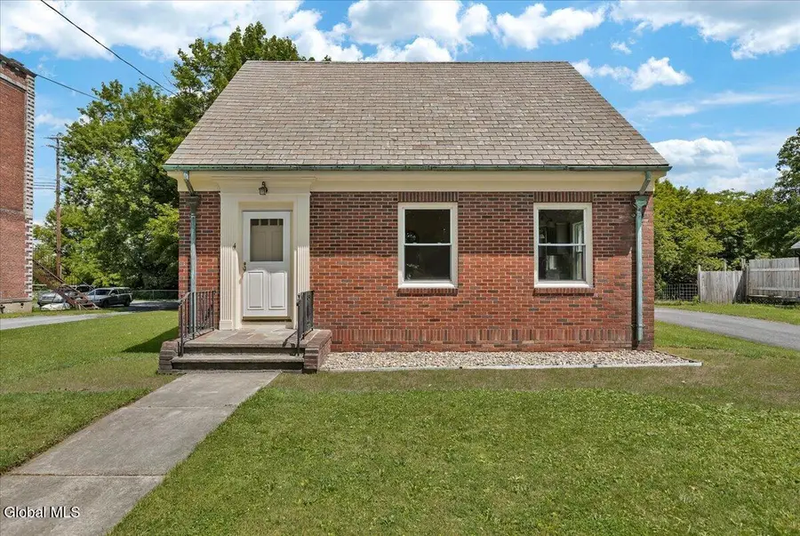 4 Russell Avenue, Ravena, NY 12143 - #2