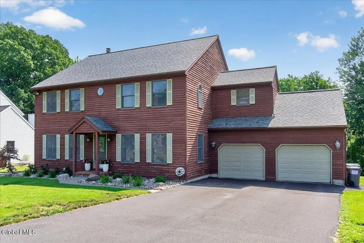 107 Old Coach Road, Clifton Park, NY 12065 - #1