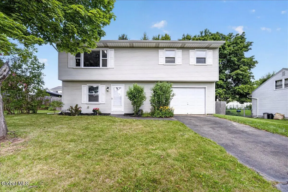 9 Long Avenue, Latham, NY 12110 - #1