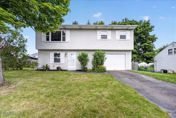 9 Long Avenue, Colonie, NY 12110