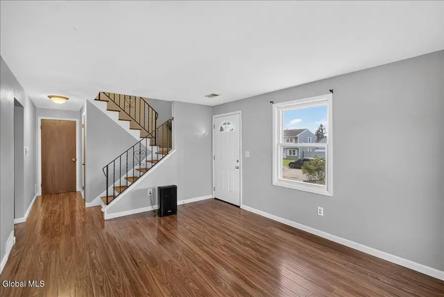 9 Long Avenue, Latham, NY 12110 - #3