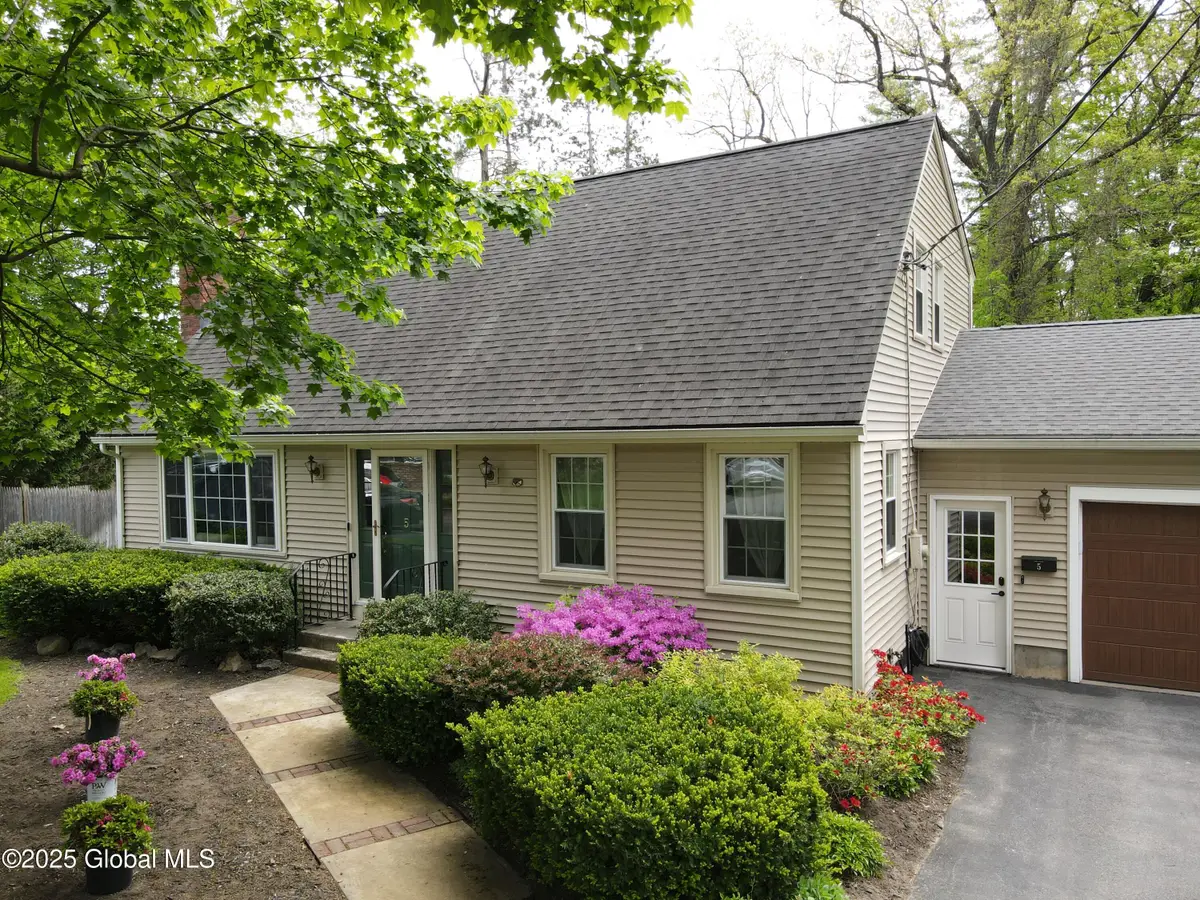 5 Moon Drive, Saratoga Springs, NY 12866 - #1