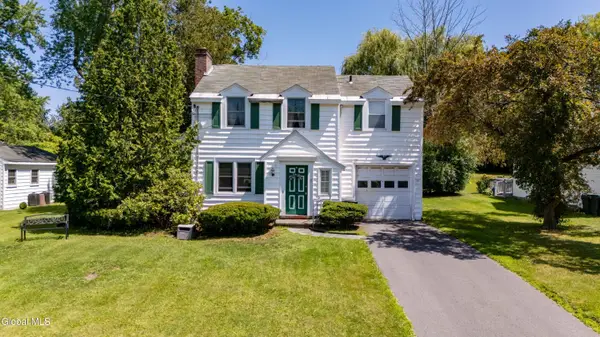 17 Van Dyke Avenue, Amsterdam, NY 12010