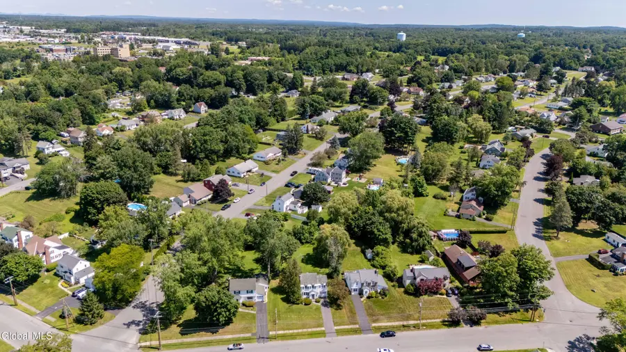 17 Van Dyke Avenue, Amsterdam, NY 12010 - #3