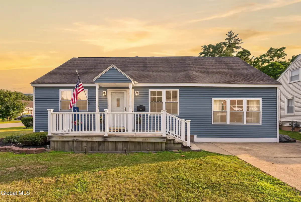 1033 Mckinley Avenue, Rotterdam, NY 12303 - #1