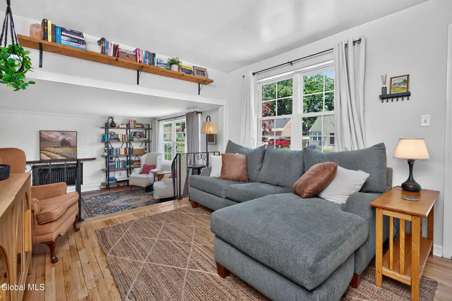 1033 Mckinley Avenue, Rotterdam, NY 12303 - #2