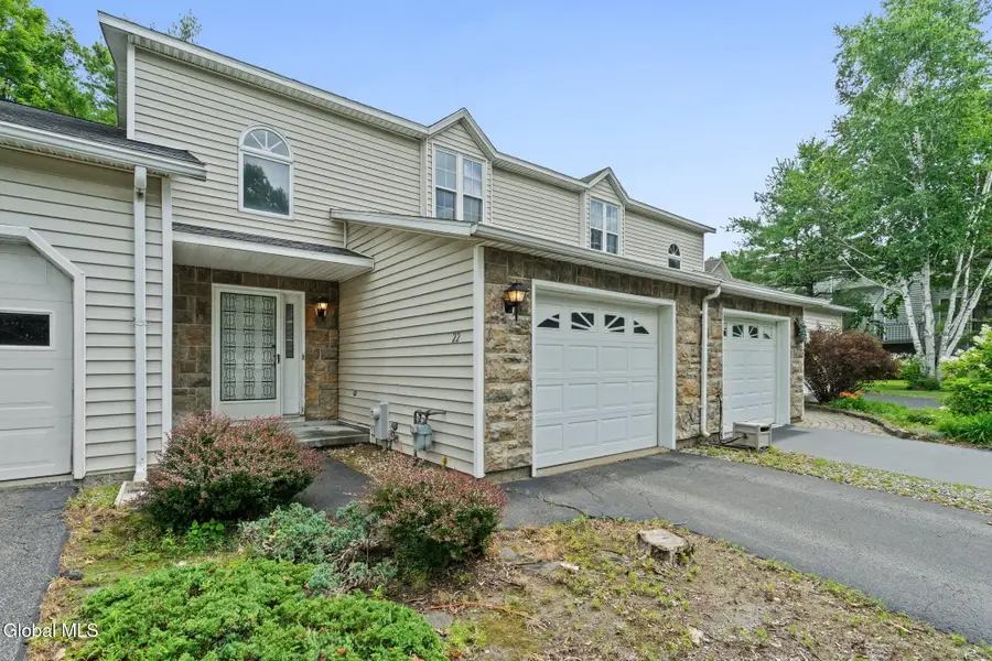 22 Woodside Drive, Albany, NY 12208 - #3