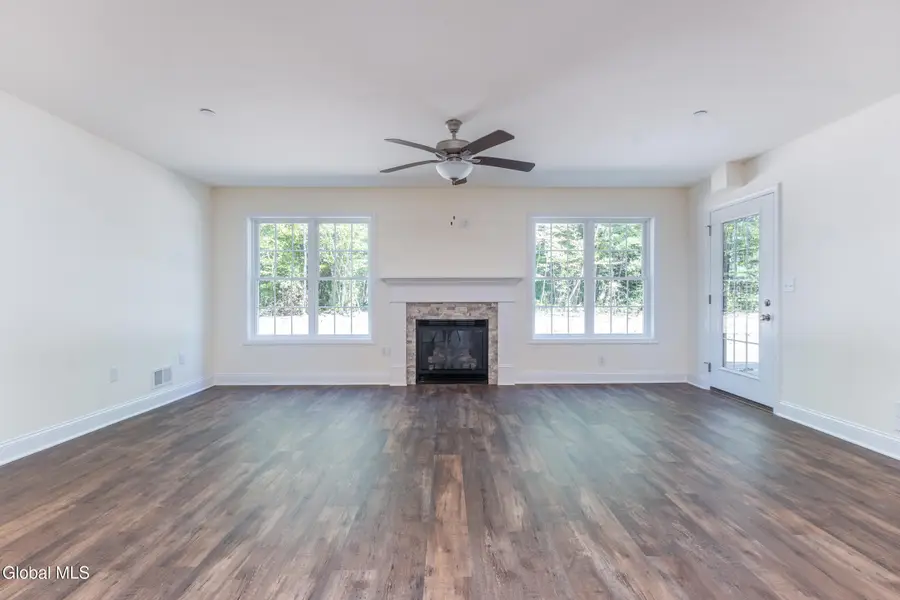 9 Hawthorne Drive #B, Glenville, NY 12302 - #3