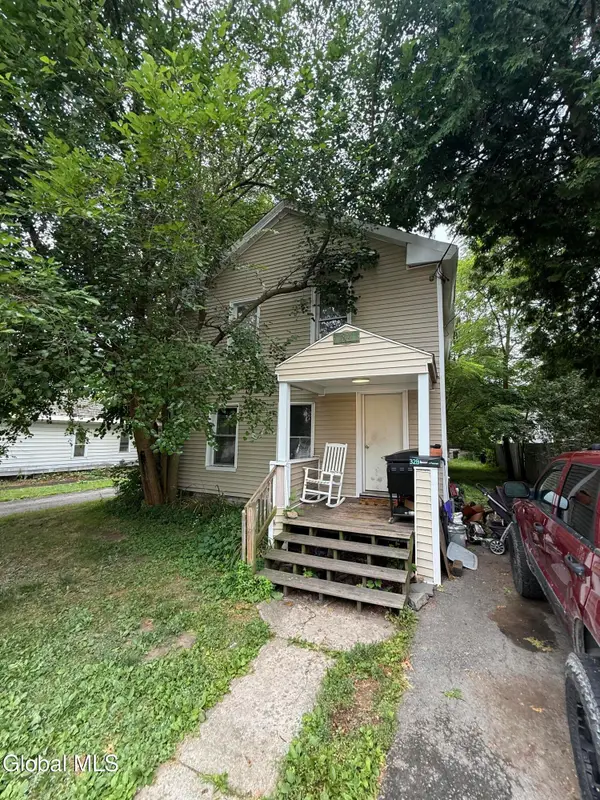 32 Prospect Street, Glens Falls, NY 12801