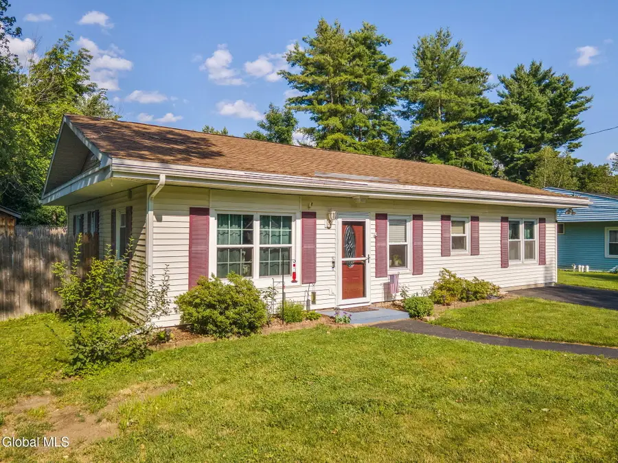 5 Memory Lane, Colonie, NY 12304 - #2