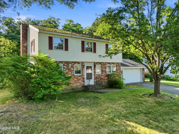 98 W Saint Stephens Lane, Glenville, NY 12302