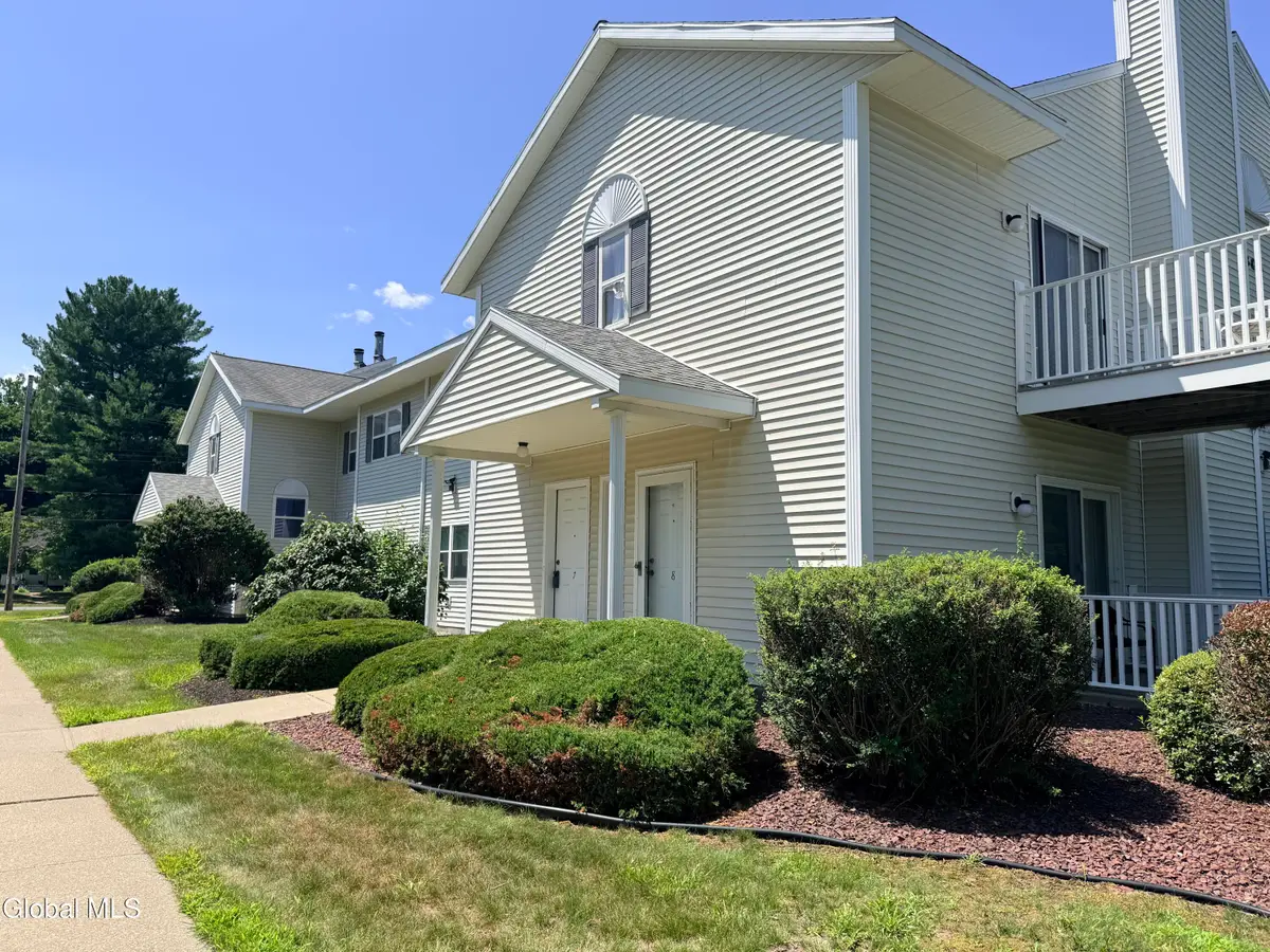 807 Cambridge Manor Drive, Scotia, NY 12302 - #1