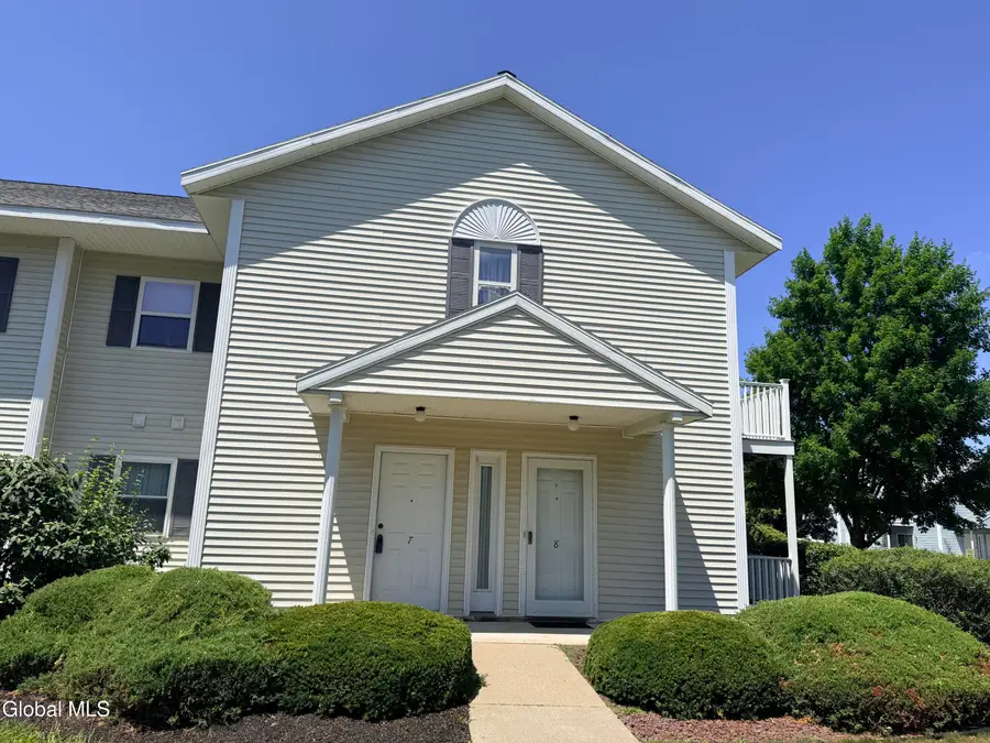 807 Cambridge Manor Drive, Scotia, NY 12302 - #3