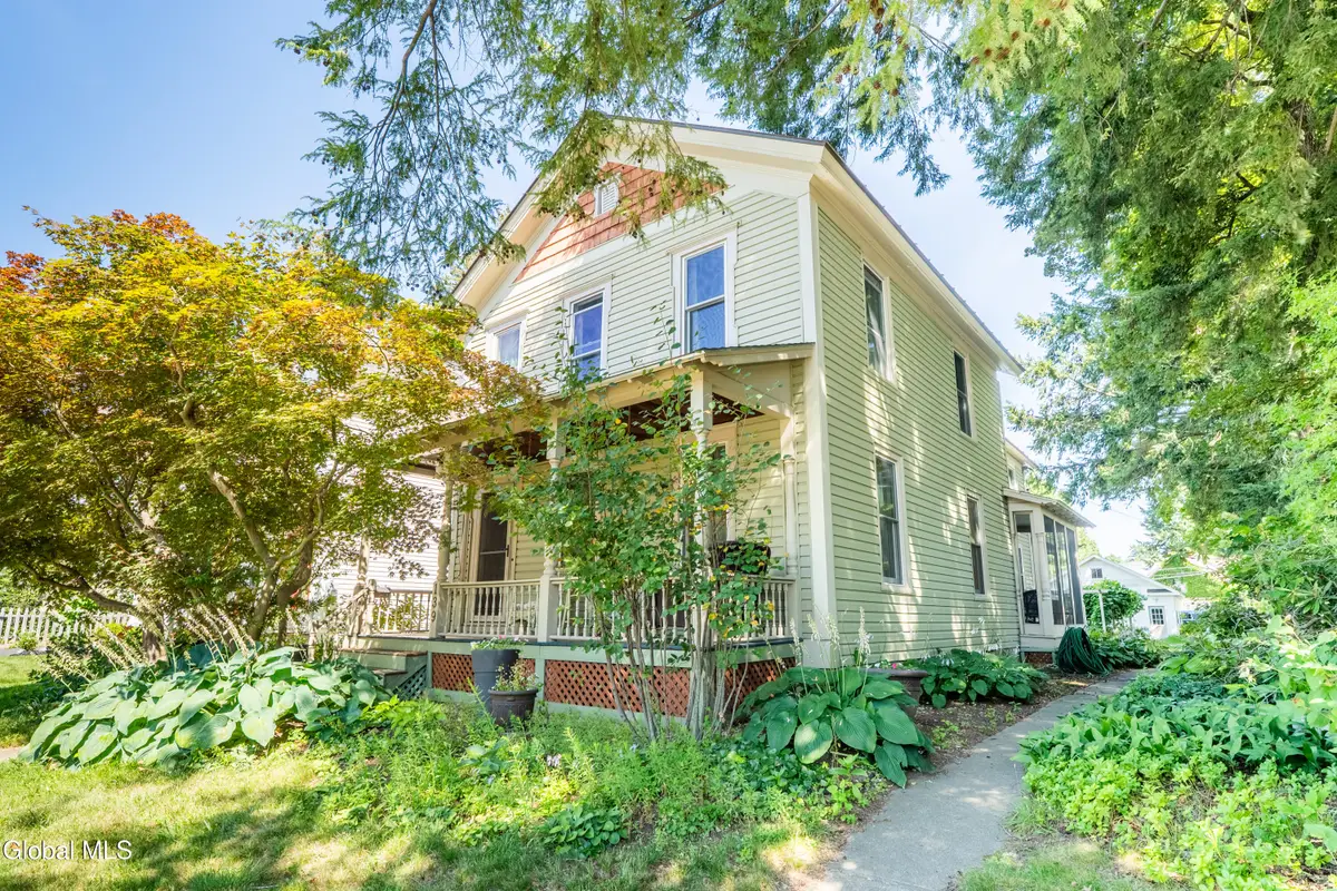 139 Lincoln Avenue, Saratoga Springs, NY 12866 - #1