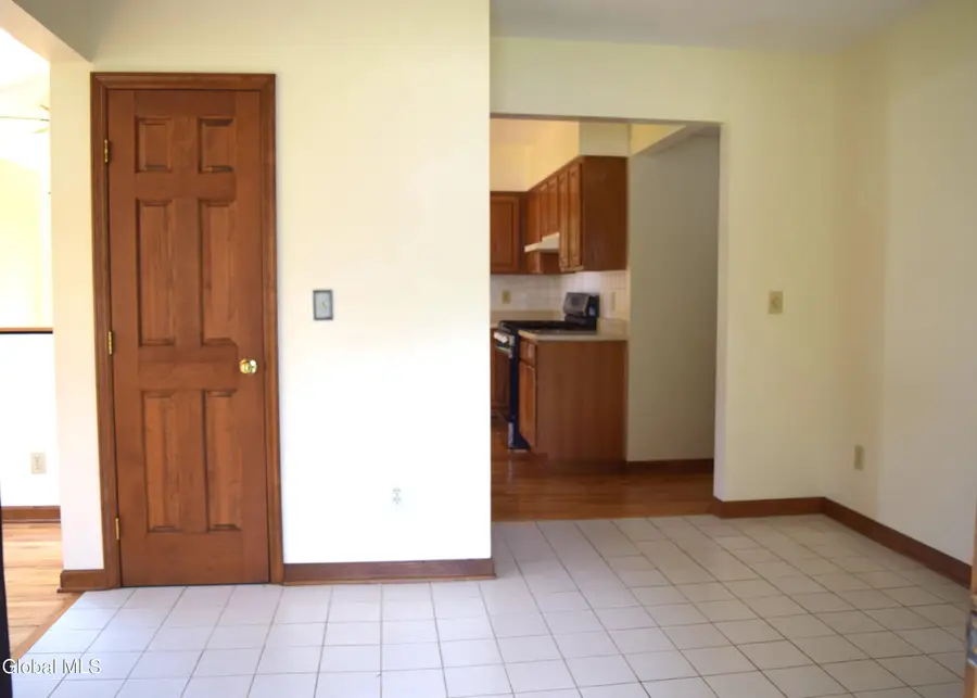 4 Ten Broeck Street, Bethlehem, NY 12054 - #2